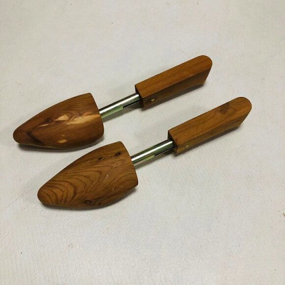 Vintage Children Shoe Tree Keeper - Picture 1 of 3